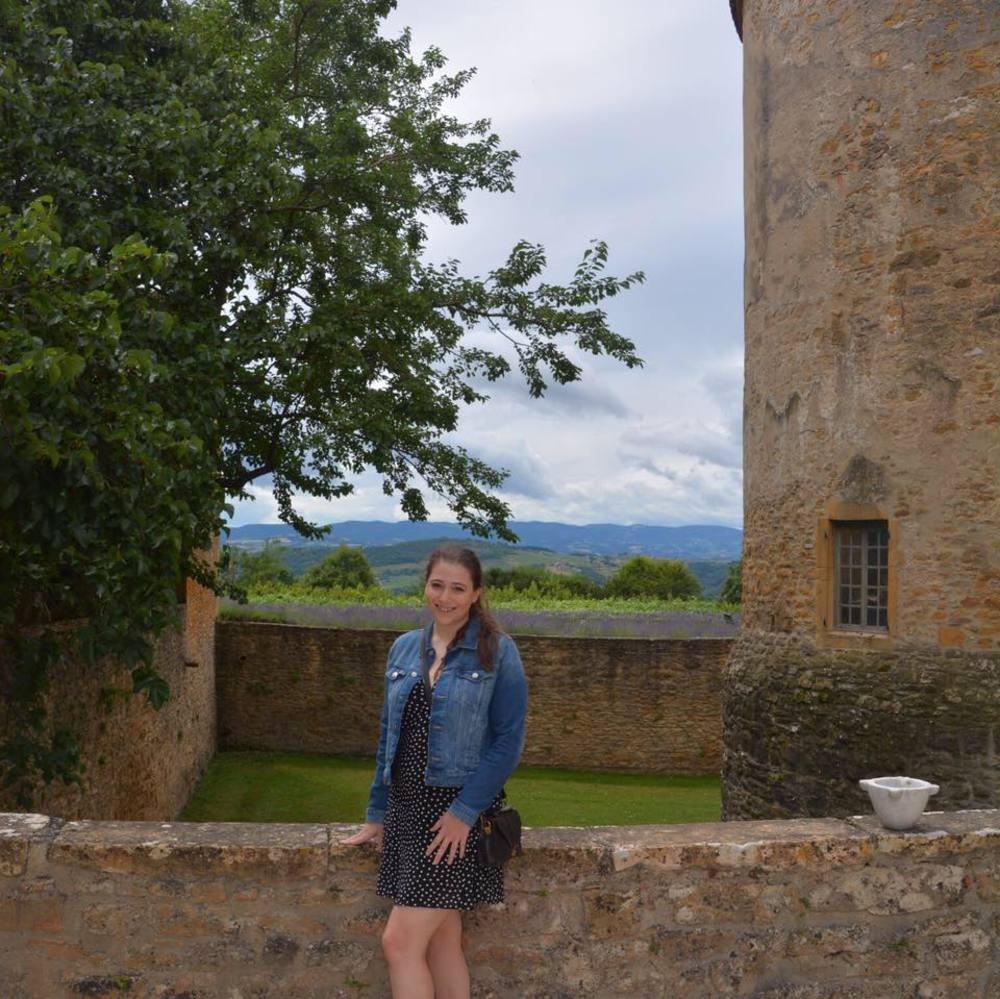 Meet your Posher, Adela